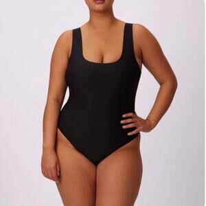 Parade Seamless L BodySuit stretch black thong basic